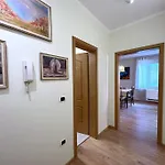 아파트 Downtown Apartment 티라나