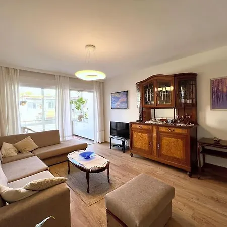 公寓 Downtown Apartment 地拉那