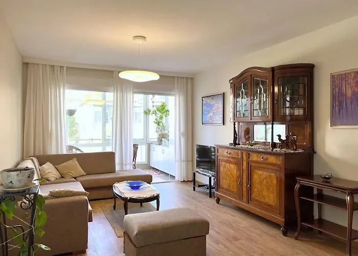 Downtown Apartment *