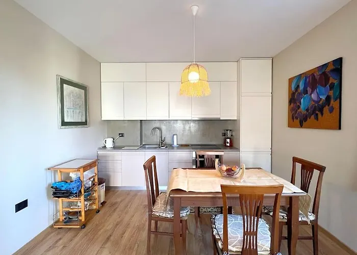 Downtown Apartment * 地拉那